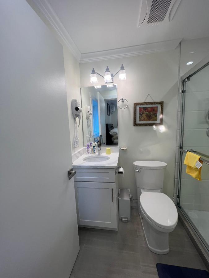 Quite House Near The Vancouver Airport 리치먼드 외부 사진