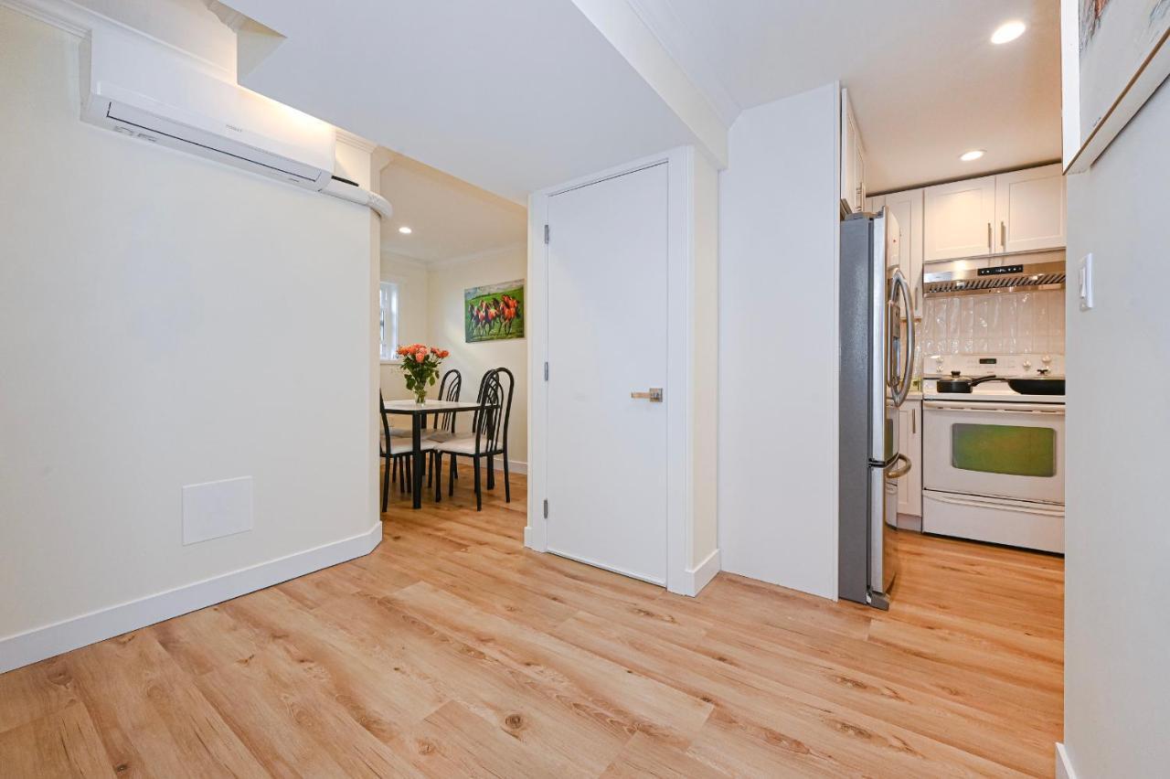 Quite House Near The Vancouver Airport 리치먼드 외부 사진