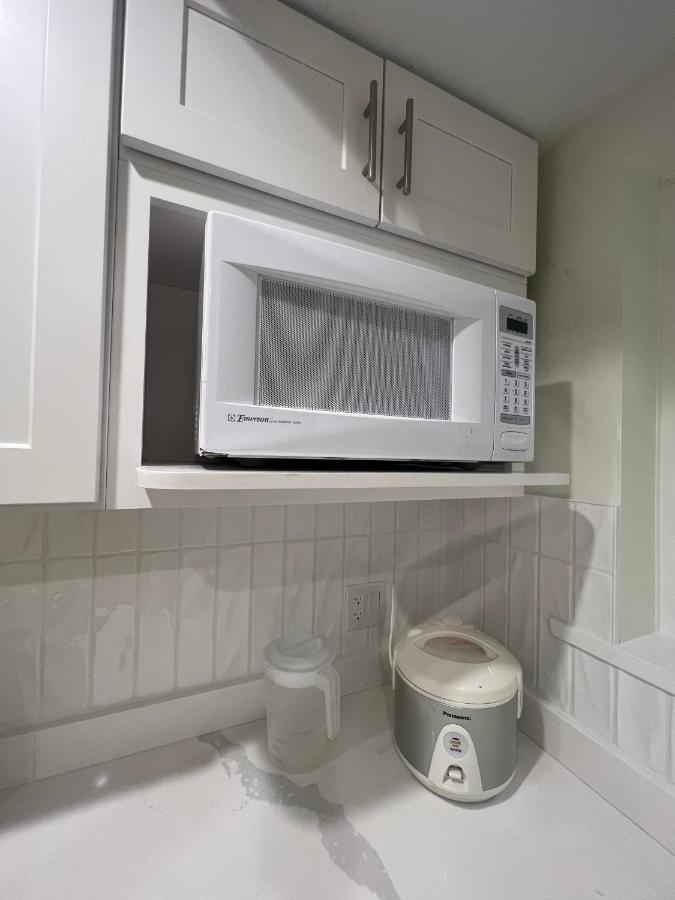 Quite House Near The Vancouver Airport 리치먼드 외부 사진
