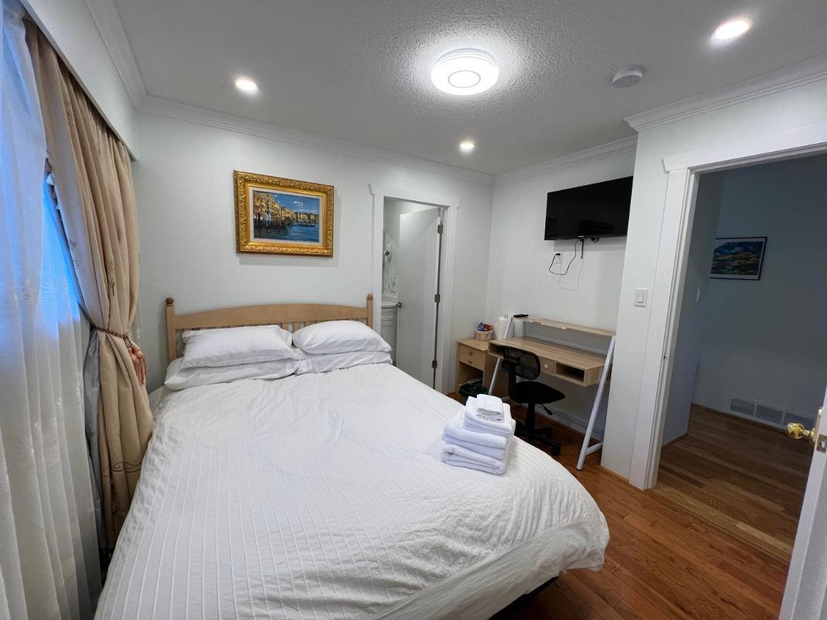 Quite House Near The Vancouver Airport 리치먼드 외부 사진