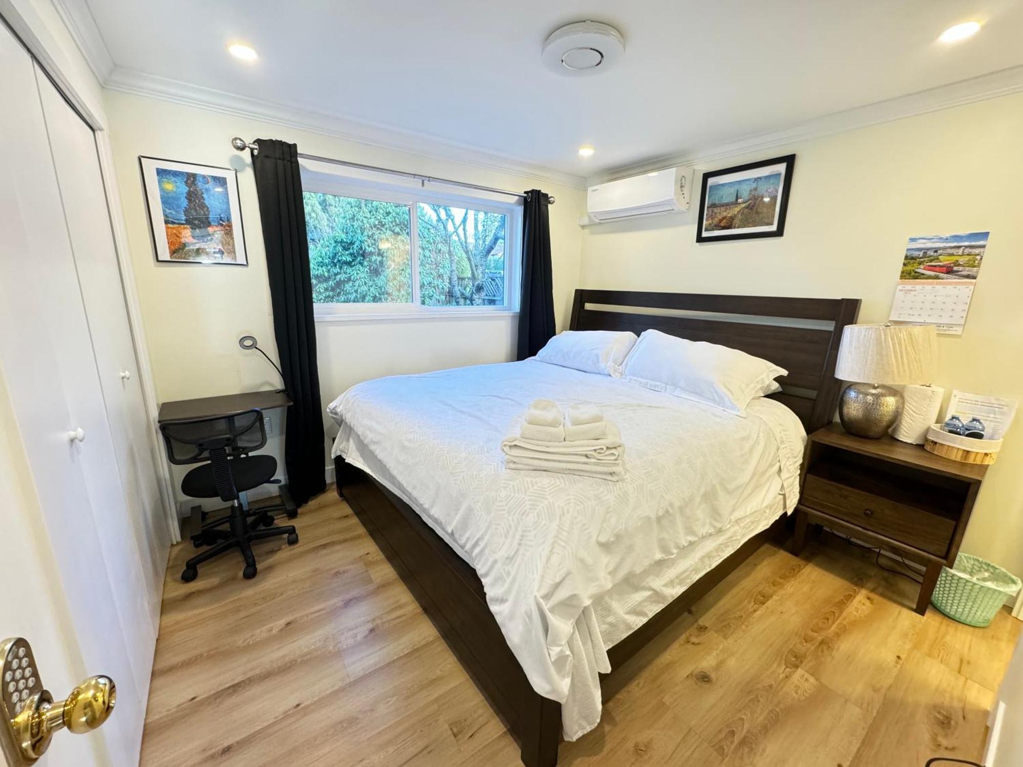 Quite House Near The Vancouver Airport 리치먼드 외부 사진
